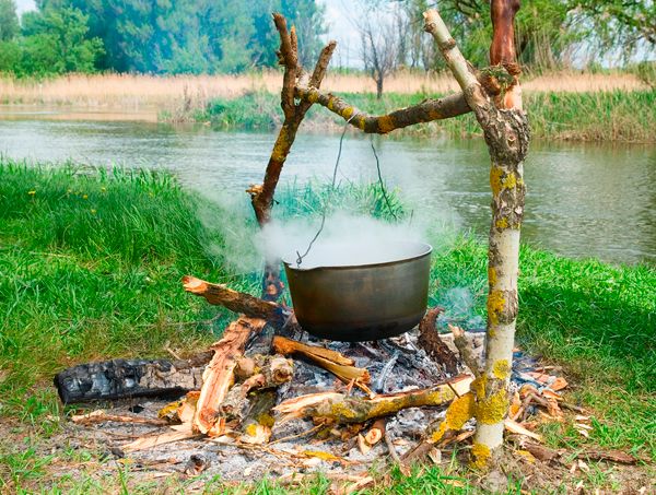 Настоящая рыбацкая кухня: уха из петуха и не только